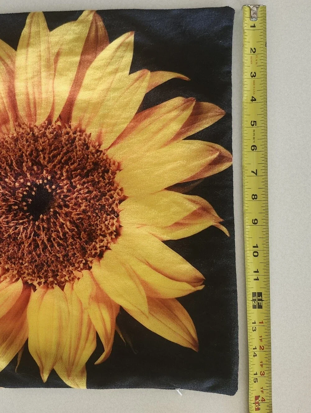 Black Pillow Cover W Yellow Sunflower, Zippered, Dbl Sided, 15.5